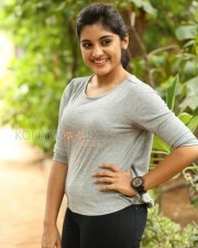 Beautiful Niveda Thomas Photos