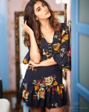 Beautiful Pooja Hegde Unseen Pictures