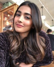Beautiful Pooja Hegde Unseen Pictures
