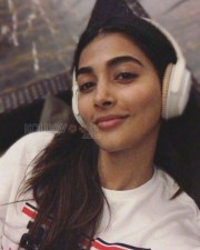Beautiful Pooja Hegde Unseen Pictures
