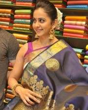 Beautiful Rakul Preet Singh In Saree Photos