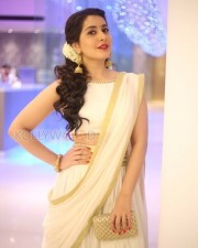Raashii Khanna 35 Beautiful Rashi Khanna Photoshoot Pictures
