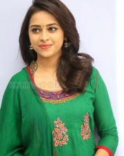 Beautiful Tamil Actress Sri Divya Photos