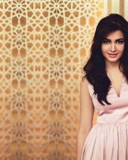 Beautiful Tollywood Actress Kriti Kharbanda Photos