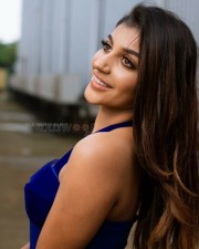 Bhageera Actress Yashika Aannand Sexy in Blue Pictures 01