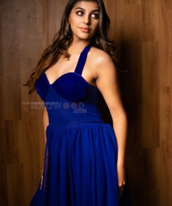 Bhageera Actress Yashika Aannand Sexy in Blue Pictures 03