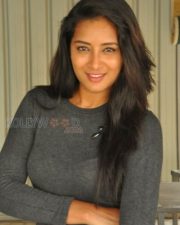 Bhanu At Iddari Madhya  Movie Press Meet Photos