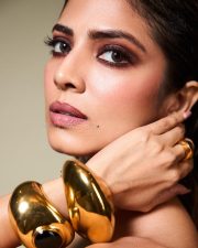 Bold Malavika Mohanan Close Up Pictures 03