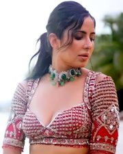 Bollywood Babe Katrina Kaif Sexy Cleavage Photos