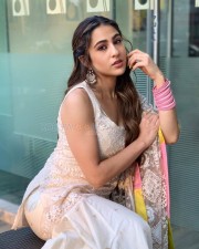 Bollywood Diva Sara Ali Khan Sexy Glam Pictures 01