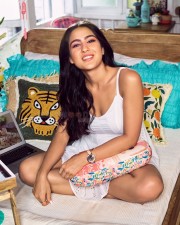 Bollywood Diva Sara Ali Khan Sexy Glam Pictures 04