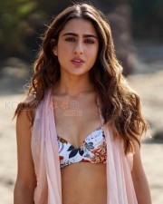 Bollywood Diva Sara Ali Khan Sexy Glam Pictures 15
