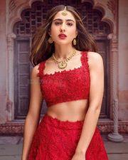 Bollywood Diva Sara Ali Khan Sexy Glam Pictures 38
