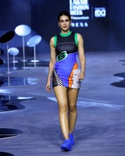 Bollywood Hottie Kriti Sanon in a Short Dress at Lakme Fashion Week Photos 02