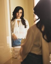 Boss Lady Samantha Ruth Prabhu in a Luxurious White Silk Blouse with a Pussy Bow Tie and High Waisted Flared Jeans Photos 02 Boss Lady Samantha Ruth Prabhu in a Luxurious White Silk Blouse with a Pussy Bow Tie and High Waisted Flared Jeans Photos 02