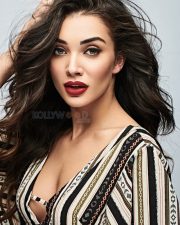 British Actress Amy Jackson Hot Photo 01