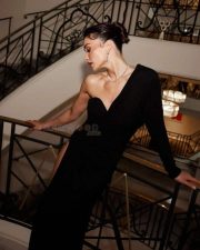 British Beauty Amy Jackson Sexy Black Dress Pictures 04