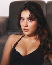 Brooding Actress Raashii Khanna in a Dark Brown Halter Knit Top Photos 09 Brooding Actress Raashii Khanna in a Dark Brown Halter Knit Top Photos 09