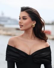 Cannes 2026 Actress Tara Sutaria in a Black Off Shoulder Corset Gown Photos 02