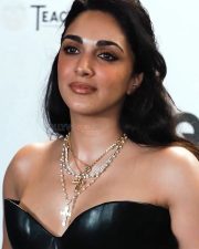 Captivating Actress Kiara Advani in a Black Leather Strapless Corset Dress Photos 02