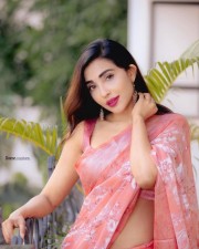 Captivating Parvati Nair Sexy Saree Photos 05