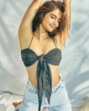 Chic Elegant and Stylish Pooja Hegde Photoshoot Pictures