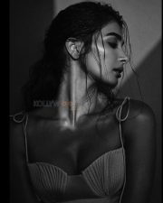 Cirkus Movie Heroine Pooja Hegde Spicy Photos