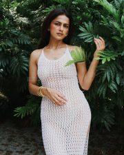 Classic Actress Shraddha Srinath in a beige embellished saree Photos 01