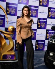 Classy Alia Bhatt at Zee Cine Awards Pictures 01