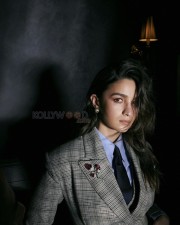 Classy Alia Bhatt in a Formal Dress Pictures 01