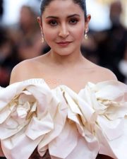 Classy Anushka Sharma Red Carpet Picture 01