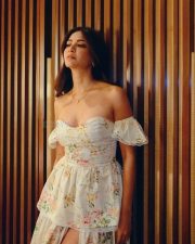 Classy Kriti Kharbanda in a Floral Printed Off Shoulder Dress Pictures 01