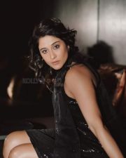 Classy Sexy Regina Cassandra Pictures 01