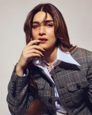 Cocktail 2 Actress Kriti Sanon in a Grey Plaid Cropped Jacket And White Shirt Photos 02