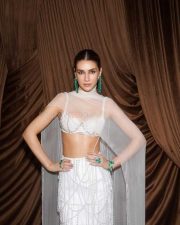 Cocktail 2 Actress Kriti Sanon in a Pearl Ivory Bralette with a High Waisted Mermaid Column Skirt and a Sheer Dupatta Photos 03