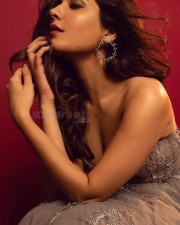 Raashii Khanna 20 Cute Actress Raashi Khanna Latest Photoshoot Pictures