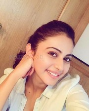 Cute Actress Rakul Preet Singh Photos