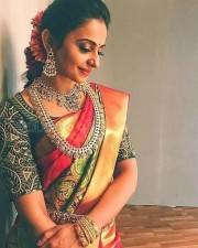 Cute Actress Rakul Preet Singh Photos