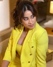 Cute Hindi Actress Janhvi Kapoor Photoshoot Pictures