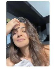 Cute and Smiling Kiara Advani Pictures 03