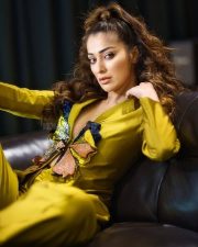 DNA Actress Raai Laxmi in a Stylish Sequin Suit Photos 02