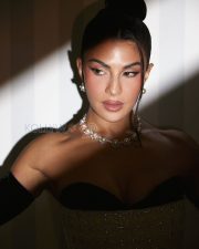 Dazzling Actress Jacqueline Fernandez in a Black Gold Strapless Sequined Gown Photos 04