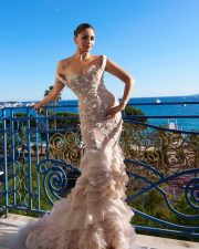 Dazzling Alia Bhatt in an Off Shoulder Half Cream Floral Gown at Cannes 2025 Photos 07
