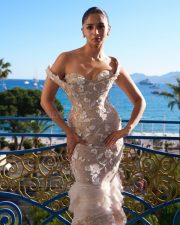 Dazzling Alia Bhatt in an Off Shoulder Half Cream Floral Gown at Cannes 2025 Photos 08