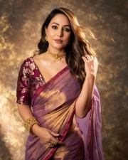 Dazzling Hina Khan in a Pink Tissue Designer Saree Photos 02