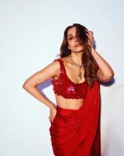 Dazzling Malaika Arora in a Cherry Red Saree with Sleeveless Blouse Pictures 01