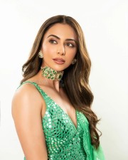 Dazzling Rakul Preet Singh in a Green Sharara Photos 01