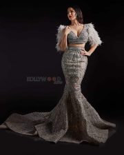 Dazzling Sunny Leone in an Embellished Silver Co Ord Set Photos 03