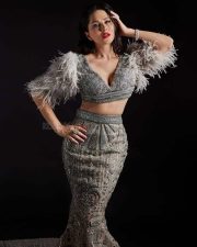 Dazzling Sunny Leone in an Embellished Silver Co Ord Set Photos 04