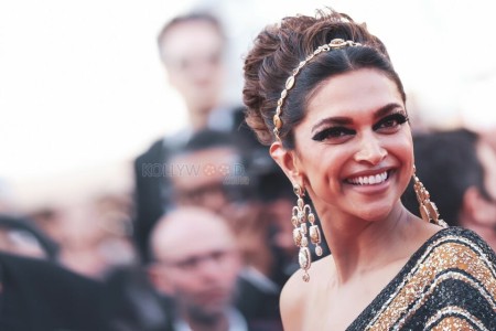 Deepika Padukone at Cannes Film Festival 2022 Pictures 04